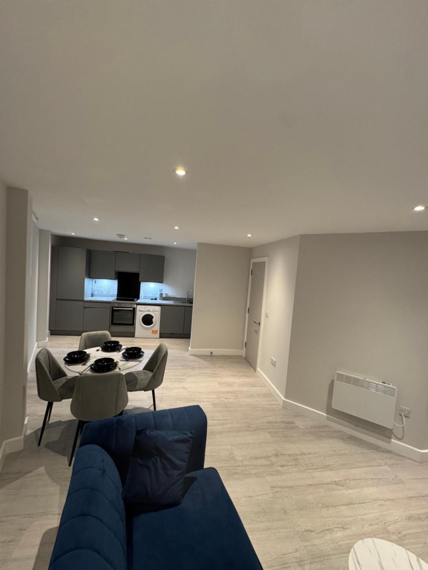 Regent Plaza Apartment *