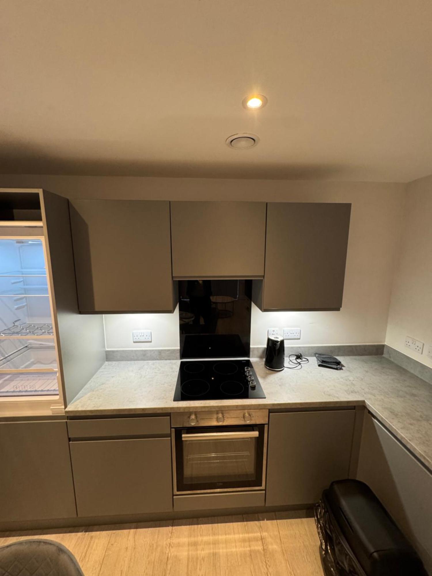 Regent Plaza Apartment *